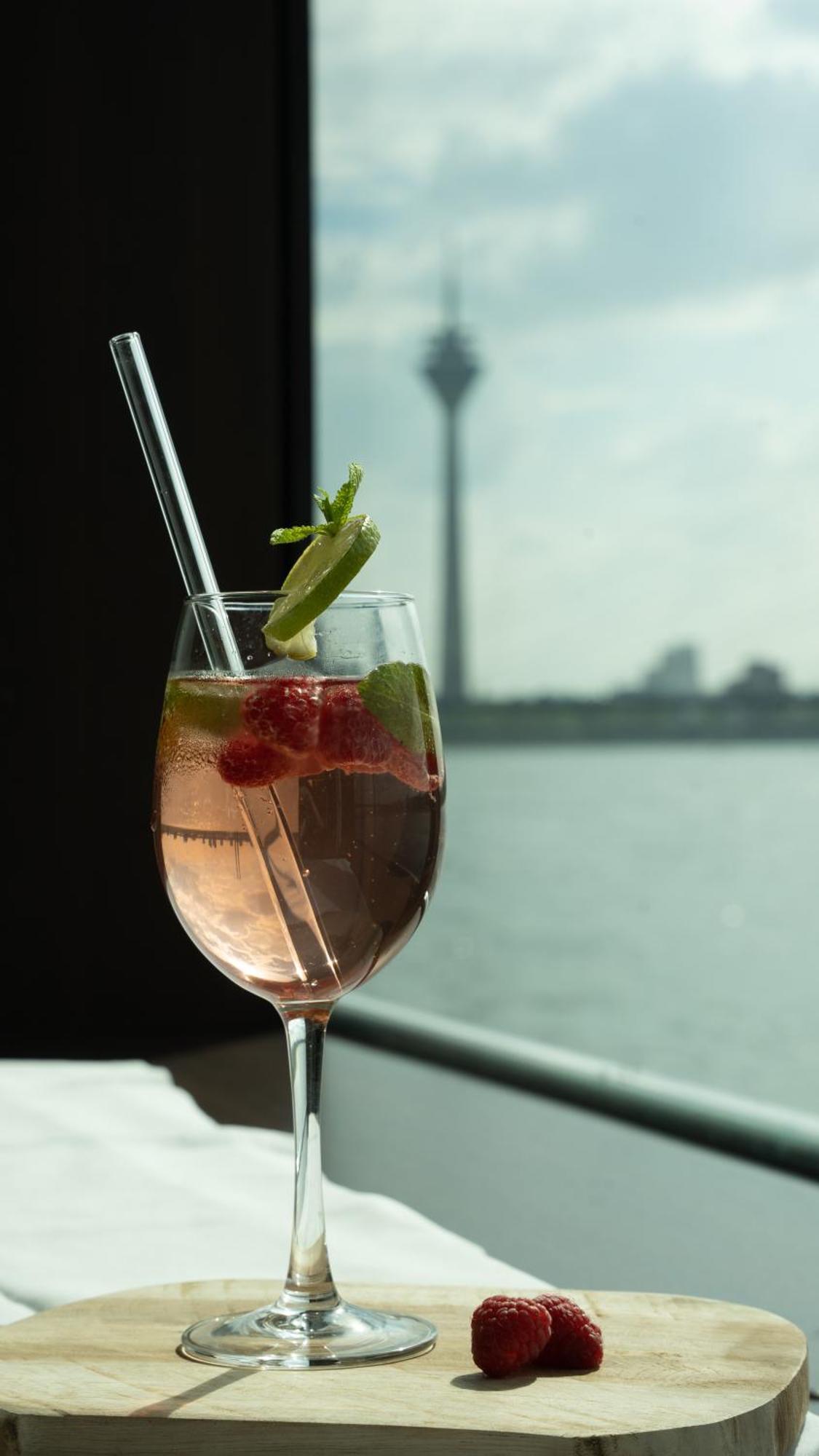Viva Riverside Altstadt Duesseldorf Buitenkant foto